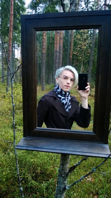 nimon-in-the-sky:how often do you get a chance to take a mirror selfie in the forest?also I did not 