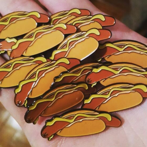 HOT DOG PINSA big super thank you to the people who got themselves some pet pins, I was able to upgr