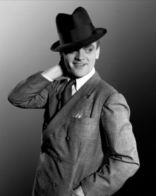 lifejustgotawkward:  happy birthday, James Cagney - he was as believable as a gangster as he was as a Yiddish-speaking taxi driver, a photographer, a song-and-dance man, a policeman, a reporter or a businessman. He gave great performances in The Public