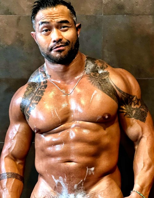 massivemuscledhunks - Manly Massive Muscled Males