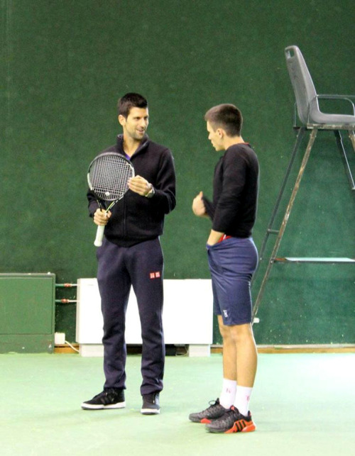 srpski-momci-seksi-sportisti: braća Djoković I ovaj mali je dobar