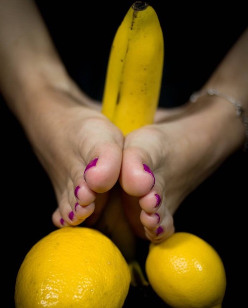 Porn Toes R Us photos