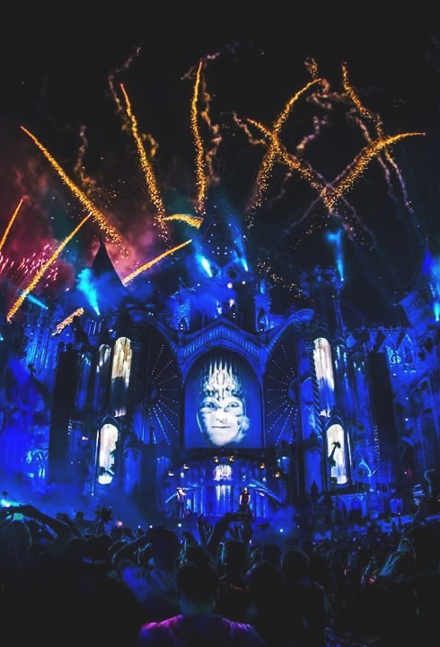 take-me-2-tomorrowland:  Tomorrowland 2015