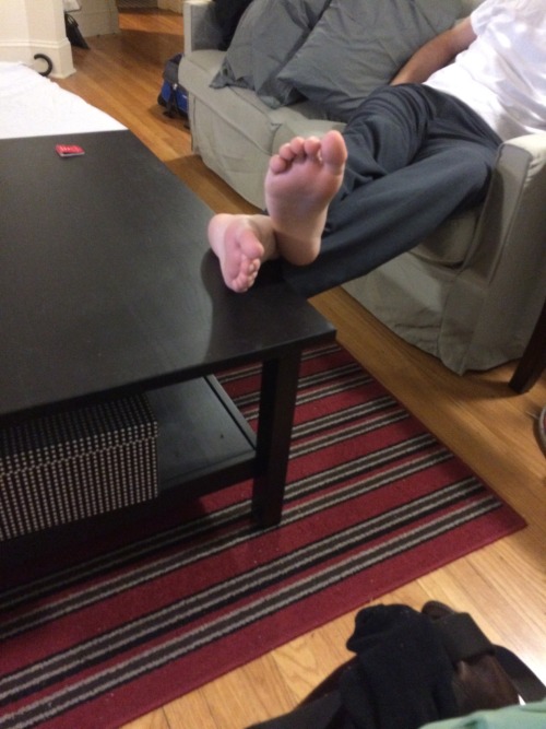 cuteguyfeet: My 6'7" straight friend is visiting from out of town. Which means I have 3 days of pretending I’m not staring at his beautiful feet.   So if I have to suffer, then at least I can get you all to suffer along with me. 
