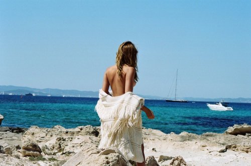 http://castawaylabel.tumblr.com/post/118358029063