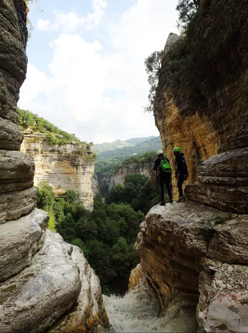 Osumi River Canyon / Albania (by Guillaume Coquin).