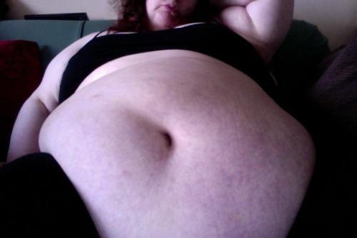 bigbellyluvr: wildrose1207: Fat Fat Fat Friday Wow I lobe your belly