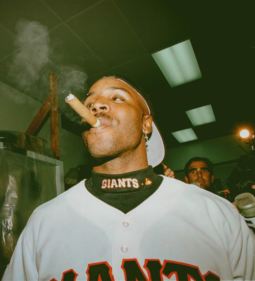  Barry Bonds photographed by John G. Mabanglo after defeating the Padres in San Francisco, CA - Sept