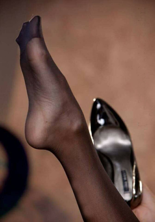ellafordbooks: #EllasTurnOns—Erotica by Ella Ford.For the discerning deviant.www.amazon.com/