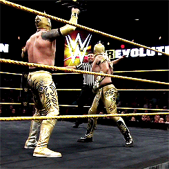 fyeahnxt:   Chivalry! 