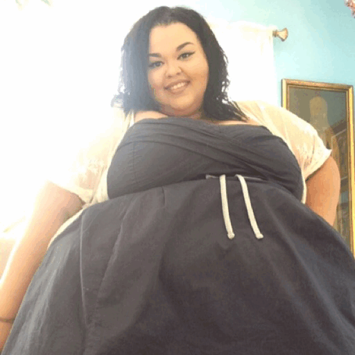 ssbbwbrianna:I look like a fat princess in a ball gown. 😍😍 #picsfromthisweekend