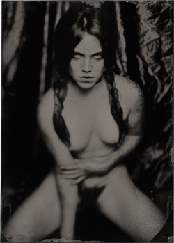 jameswigger: With @ariane_cassidy   #wetplate