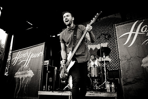 fall-in-lovewithyourself:  hands like houses 