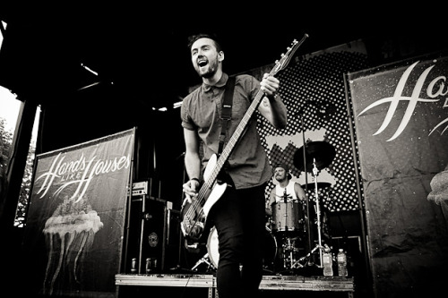fall-in-lovewithyourself:  hands like houses 
