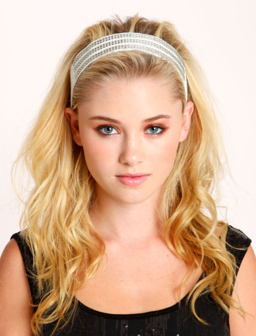 angels-fallin-from-the-sky: Virginia Gardner