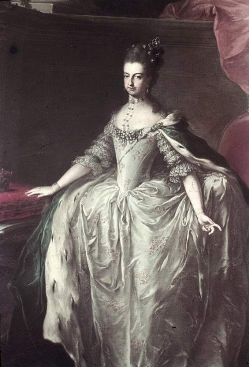 tiny-librarian:On May 13th, 1717, the future Holy Roman Empress, Maria Theresa, was born at the Hofb
