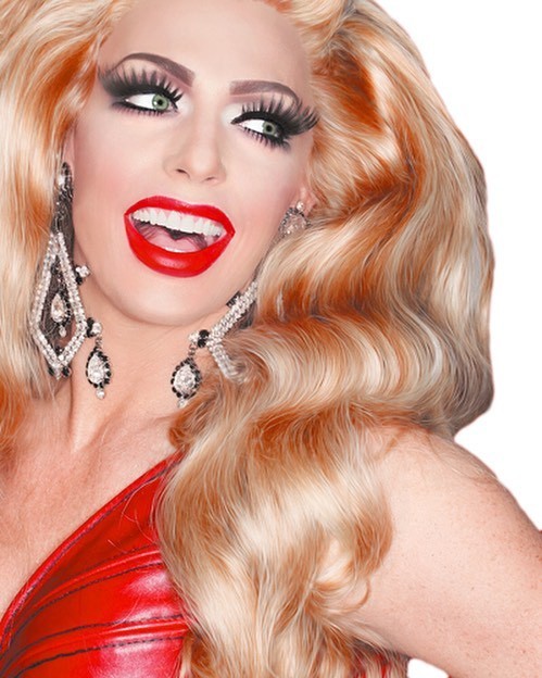 boy-to-girl-transformation:  Drag Queen Diva