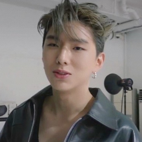 - Kihyun, Do You Want To Date Me? Yes Or Yes?