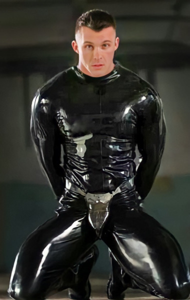 kawarubberdd:leatherclothingfetish:🖤🤪🖤