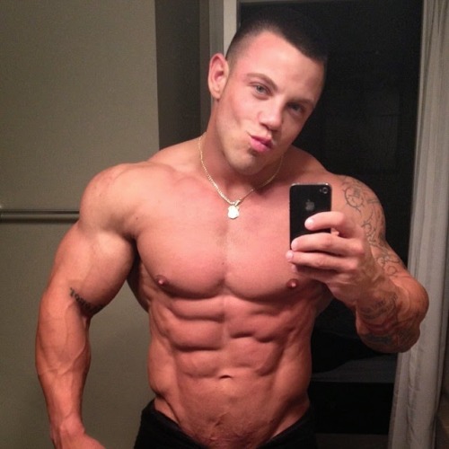 deegle4muscle:  Anthony Sciaretta - New tattoo on his arm