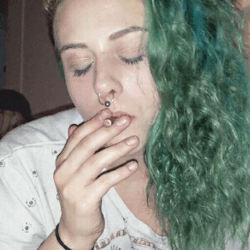 weed-breath:  This smoke looked too pretty