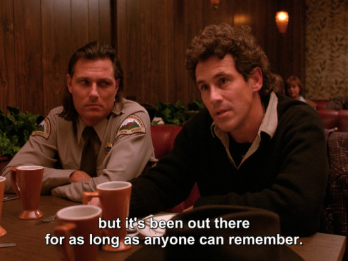 inthedarktrees:  Something very strange in these old woods.Michael Ontkean, Michael Horse, Kyle MacLachlan, Everett McGill   | Twin Peaks