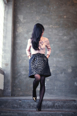 vinta:  Extra Petite | Petite Fashion, Style Tips and DIY  from HeelsFetishism