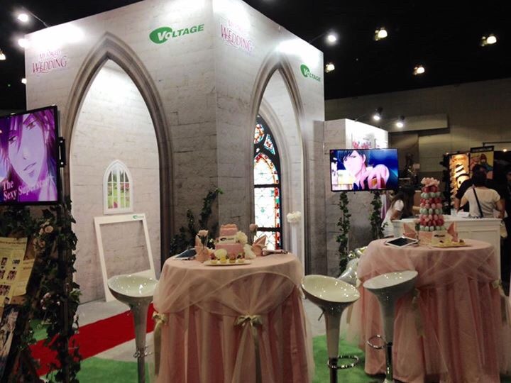 ohyeahotomes:  OHMYGOD GUYS look at their booth!! I CAN’T WAIT TO BE THERE IN A