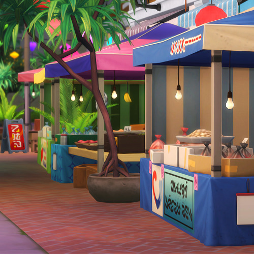 Gavin & Emma Visited The Night Market In Tomarang During Their Lil Romantic Getaway
