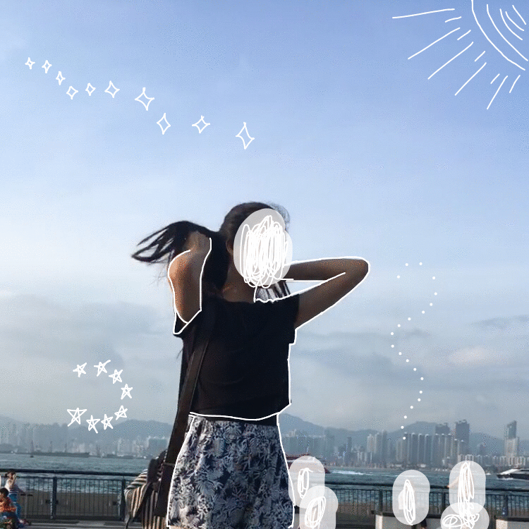 aliensco:  ig: @cinnadew  the sky was clear blue and the sun felt light on my skin