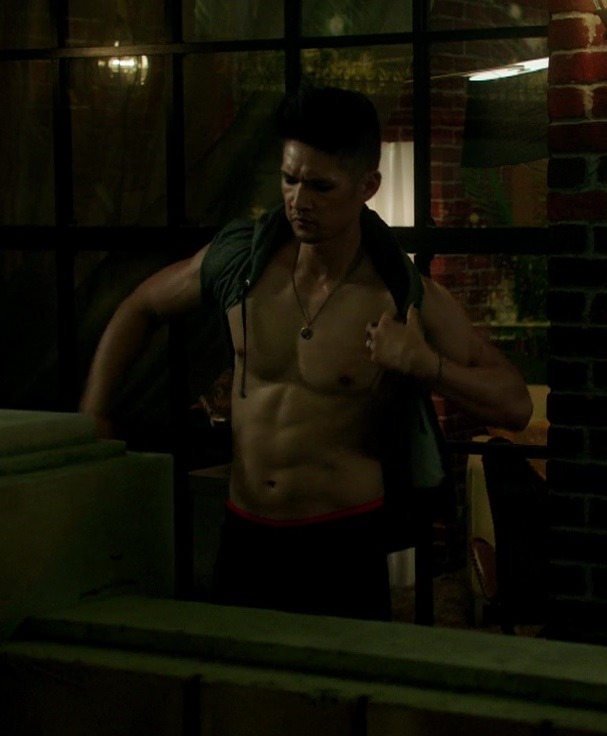 hotashellcelebmen:  More here :https://auscaps.me/2017/01/24/harry-shum-jr-shirtless-in-shadowhunters-2-01-this-guilty-blood/