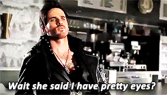 keybladesoras:  We last saw Emma Swan in the company of the dashing rapscallion Captain