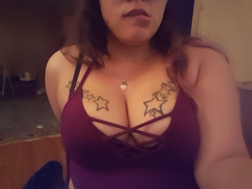 etherealiien: My boobs where too big for this Top *Sad*   Public Snap ♡ ManyVids ♡ Do