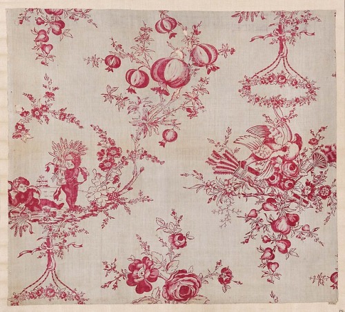 heaveninawildflower:18th century printed cotton textiles (French).Images and text information courte