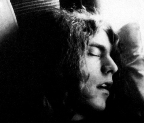 Sex save-me-from-the-gallows-pole:  Sleepy Zeppelin pictures