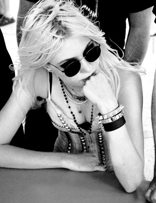 taylor momsen | Tumblr em We Heart It.