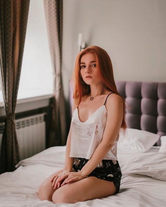 irisandlens-deactivated20200301:Julia Adamenko adult photos