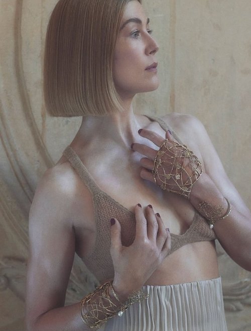 XXX edwardslovelyelizabeth:  ROSAMUND PIKE photographed photo