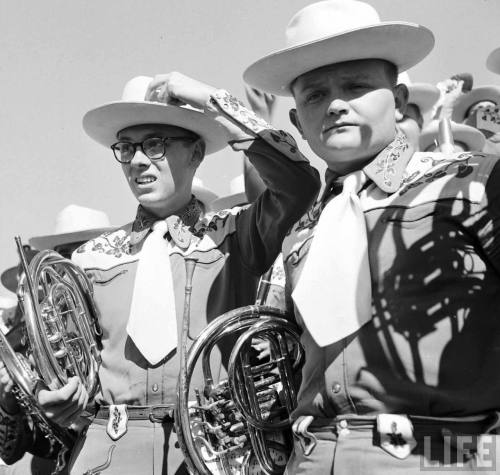 Texas - SMU football game(Loomis Dean. 1950)