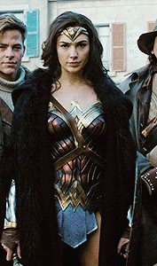 dianadethemyscira: Diana + her armour in the DCEU.