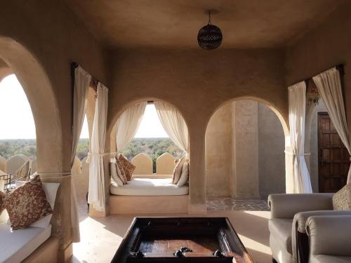 polychelles: Mihir Garh by Cereal Magazine