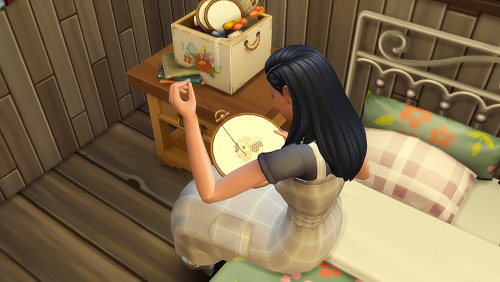 Before I gave her the new CL aspiration, Clover was a renaissance sim!That means that on top of ever