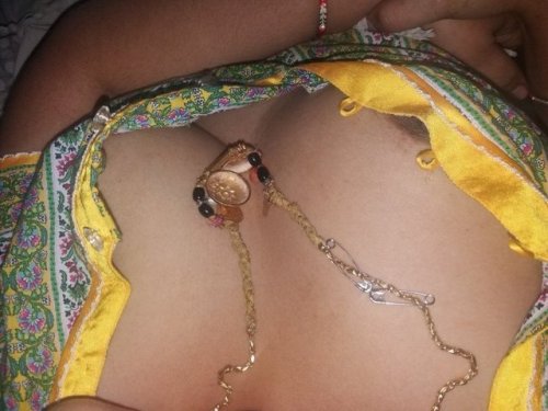 sherryf19: #sexy #desi #armpits #fetish #indian #young #armpit #axilla #lick #suck #bra #boobs #unde