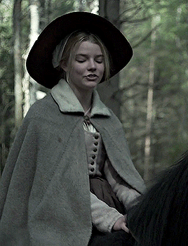 unyataylorjoy:Requested by Anon: The Witch (2015) + Costumes.