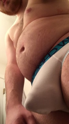 joseph-wont-understand:Tummy Tuesday? I guess so 🐻😉