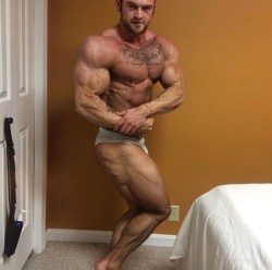 Fag 4 ROIDED,RAGING FAG RAPING MUSCLEBOUND