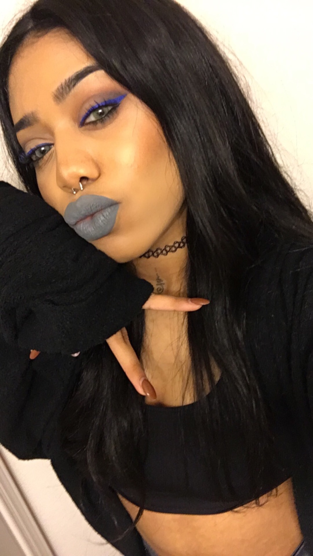 beautyfam:  blesskimjongin:  Cool tones usually aren’t my thing but I’m feelin