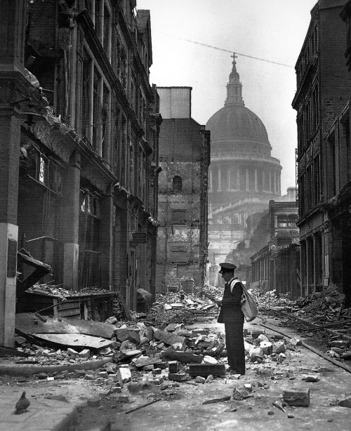 williemckay:A postman attempts to deliver mail in historic Watling Street, May, 1941.