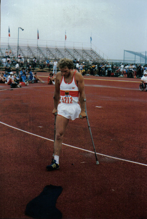 Porn Pics theivorlegov1:Crutching and one-legged athletes