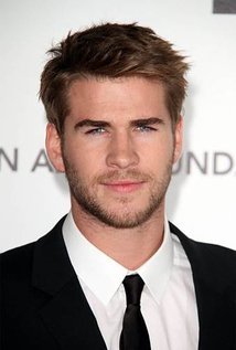 famousmaleexposedblog: Liam Hemsworth alleged pic ..Fake or not…Hot!Follow me for more Naked Male Ce